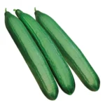 Tre cetrioli lunghi di colore verde intenso