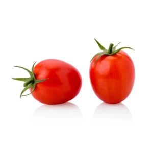 Due pomodori datterini rossi di forma allungata